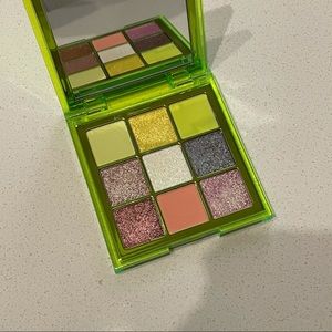 Huda Beauty Neon Green Eyeshadow Palette